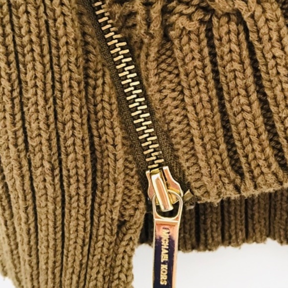 🧡 Michael Kors Beige Cable Knit Sweater- S 🧡 - Picture 3 of 3